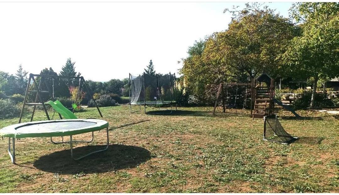 N°2 Gite 4 Personnes* Au Coeur De La Nature Saint-Aubin-de-Nabirat Zewnętrze zdjęcie