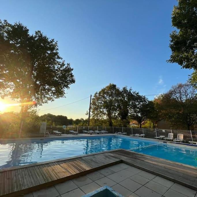 N°2 Gite 4 Personnes* Au Coeur De La Nature Saint-Aubin-de-Nabirat Zewnętrze zdjęcie